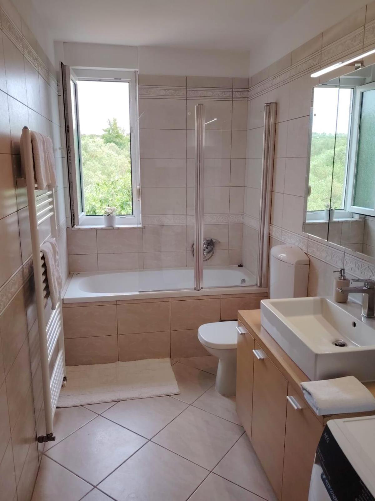 Luxury Beach Apartment Biograd Na Moru Esterno foto