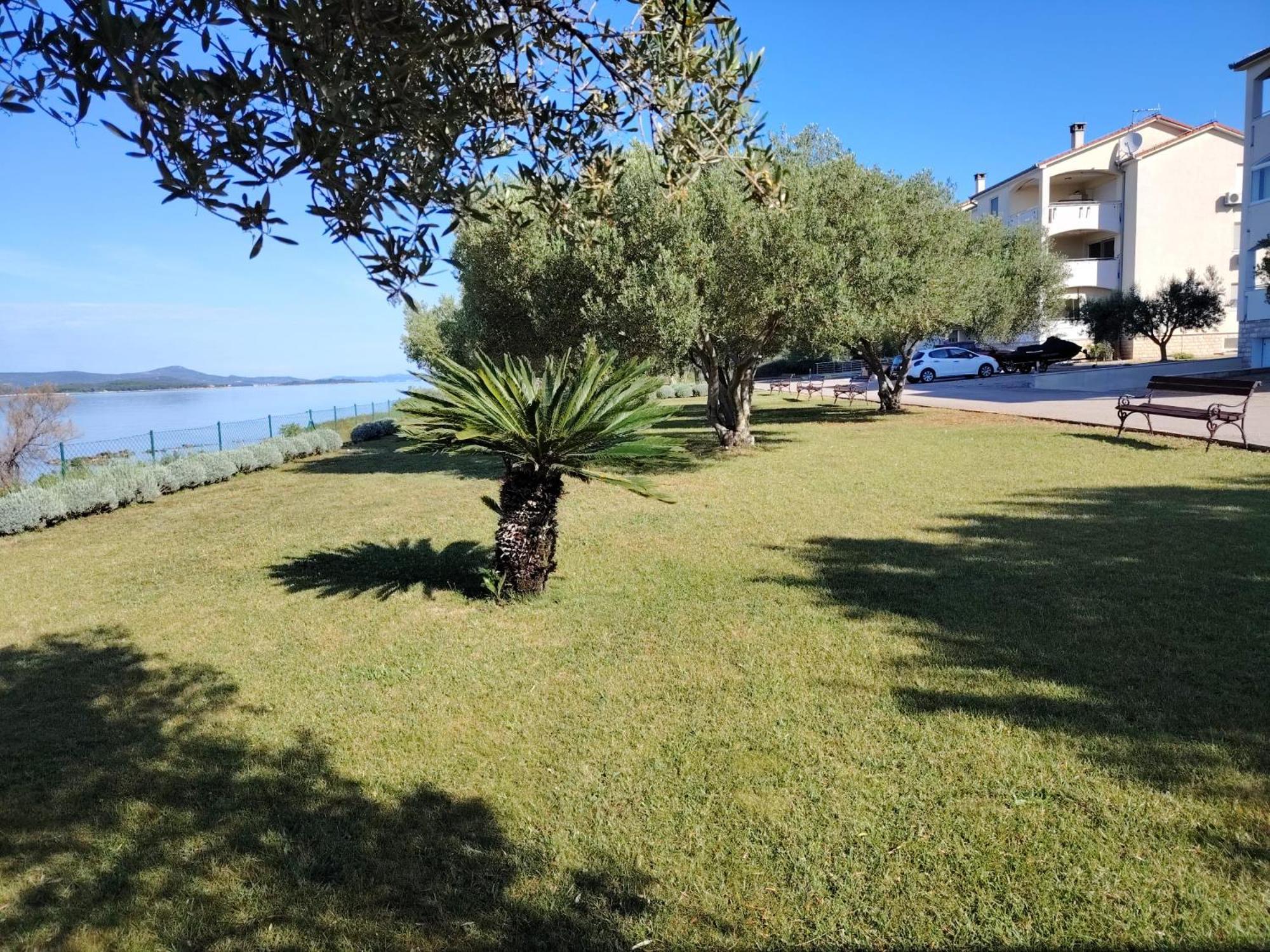 Luxury Beach Apartment Biograd Na Moru Esterno foto