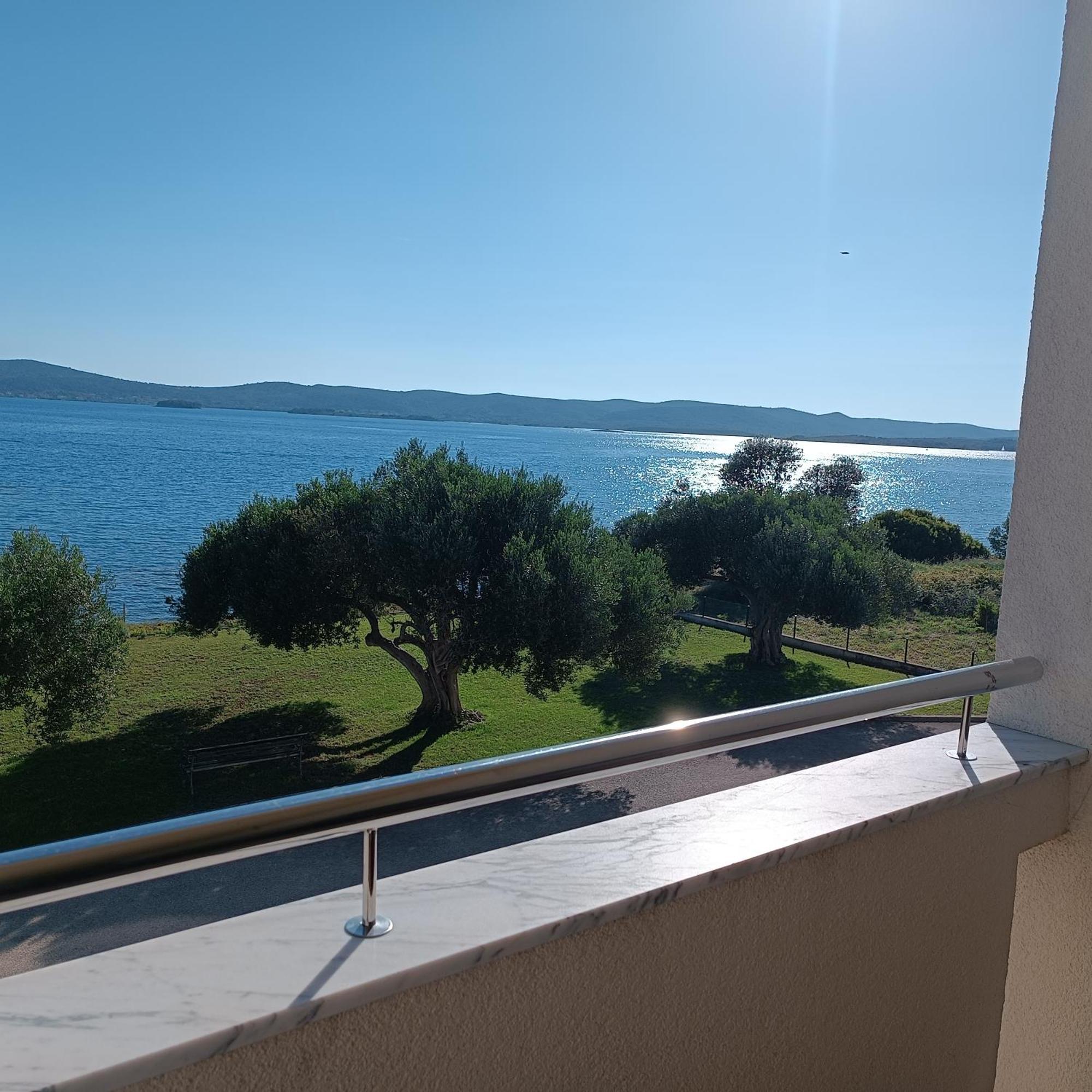 Luxury Beach Apartment Biograd Na Moru Esterno foto